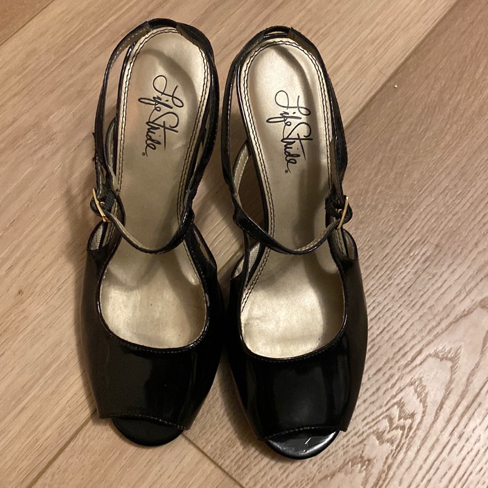 Life stride Black heels, size 7